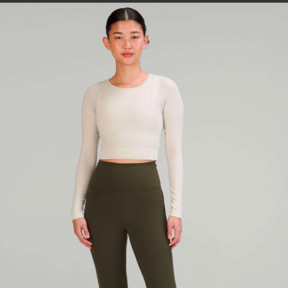 Lululemon Ebb to Street Long Sleeve Shirt
Natural Ivory